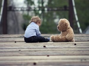 Lęk u Dzieci: Zrozumienie i Wsparcie w Rozwoju Emocjonalnym